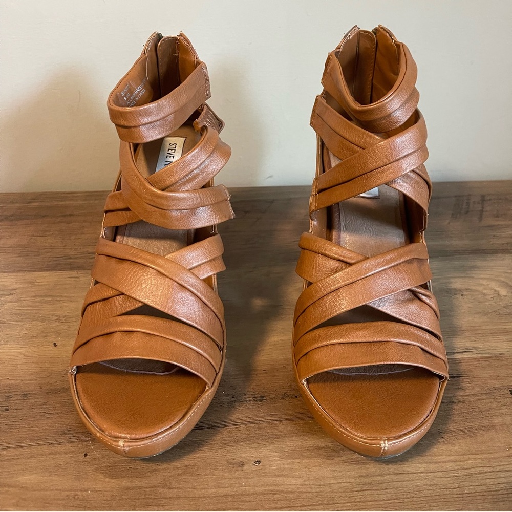 Steve Madden tan wedge sandals